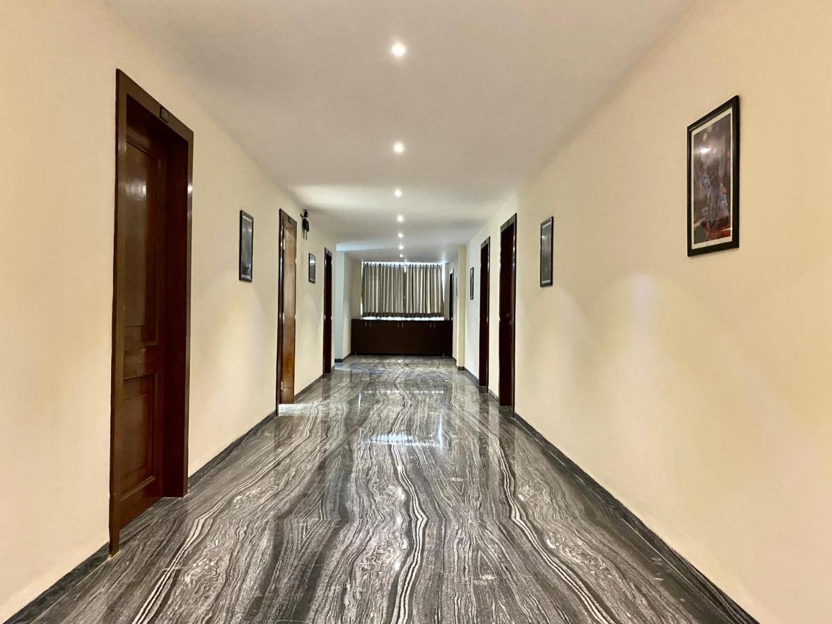 Hotel Vrindavan Palace Indore Exteriör bild