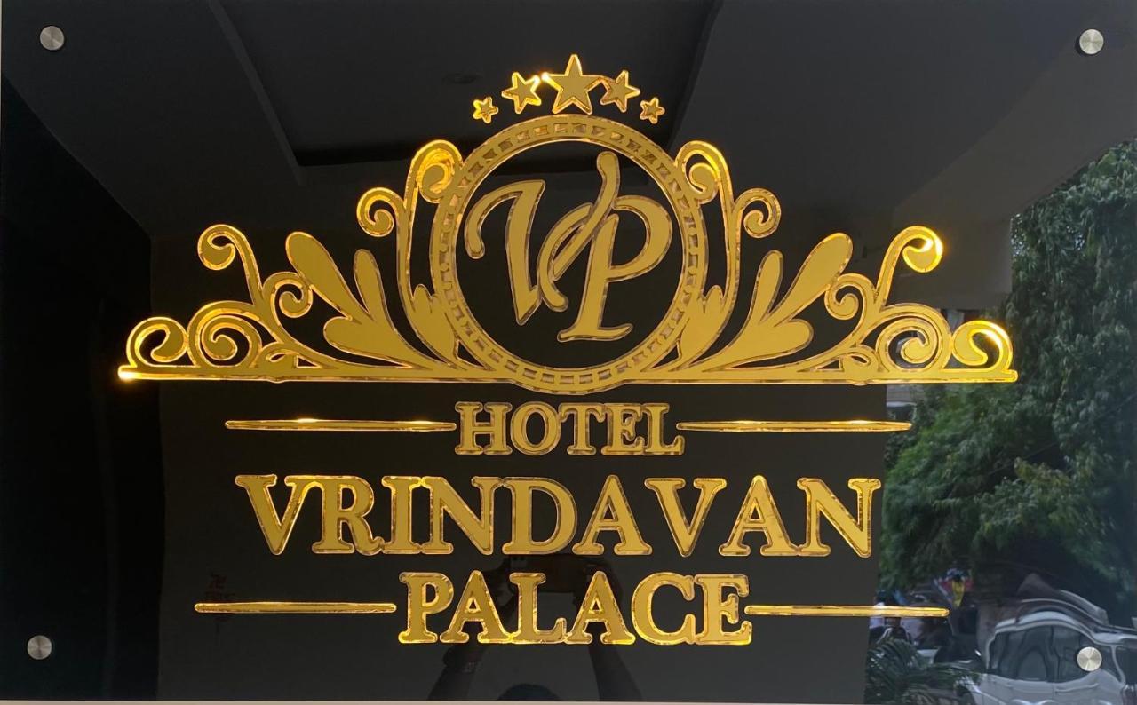 Hotel Vrindavan Palace Indore Exteriör bild