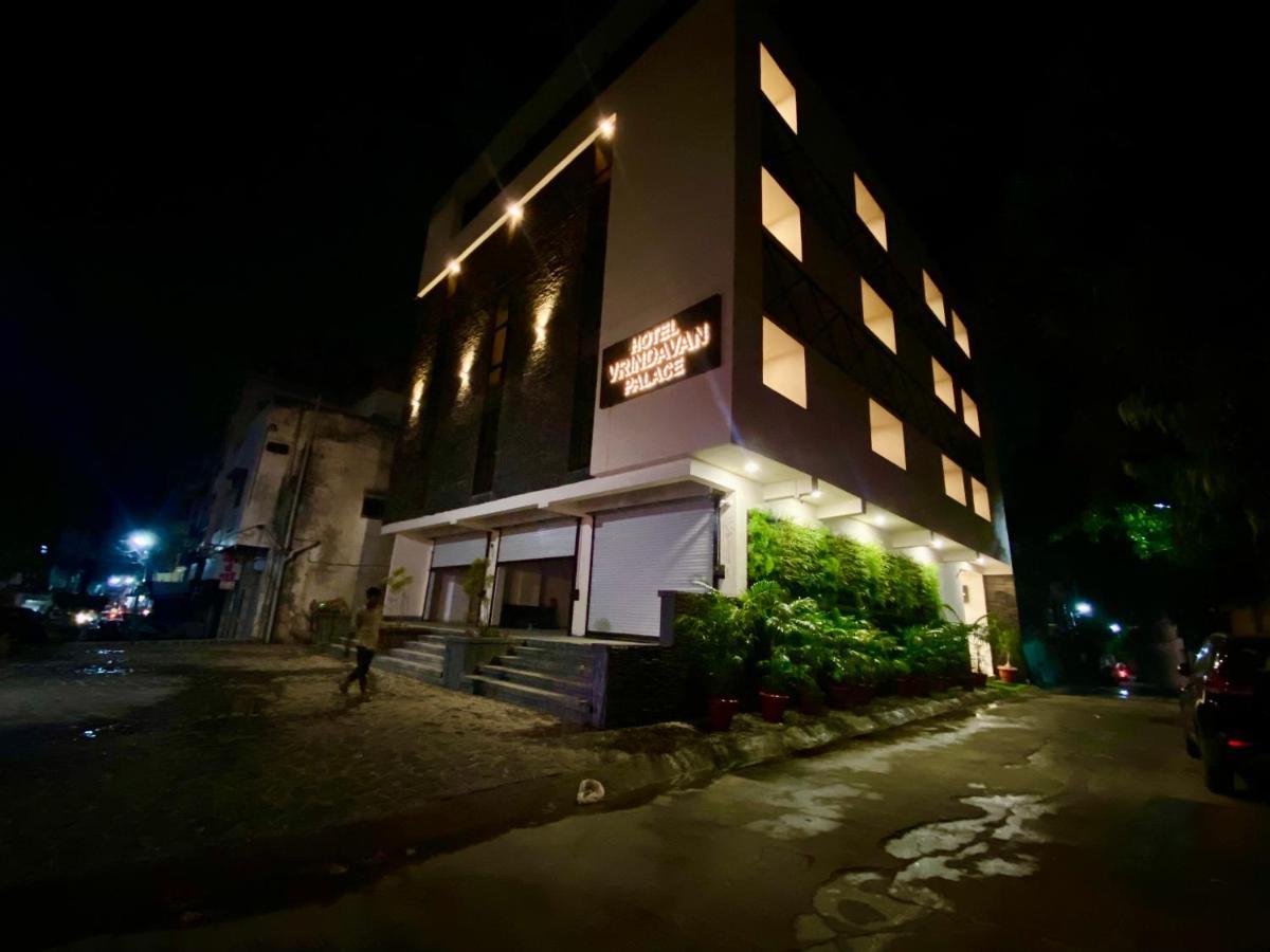 Hotel Vrindavan Palace Indore Exteriör bild