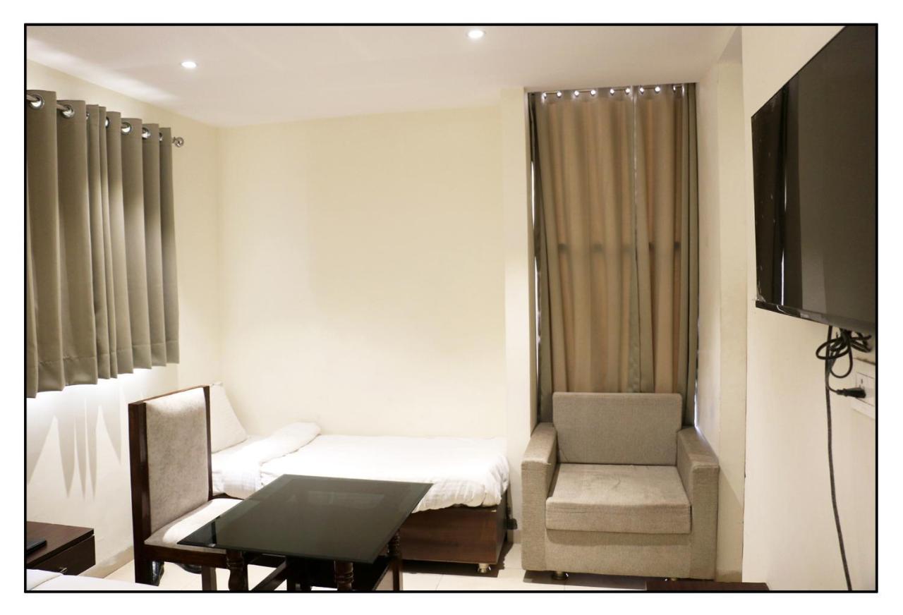 Hotel Vrindavan Palace Indore Exteriör bild